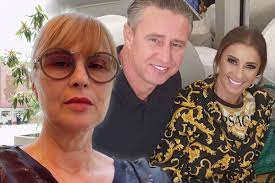 Liga 1 / laurenţiu reghecampf, noul antrenor al universităţii craiova. Fosta SoÈ›ie A Lui Reghecampf A Aflat CÄƒ Ar DivorÈ›a De Anamaria Prodan Cum A ReacÈ›ionat Mariana Impact