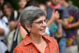 Jun 07, 2021 · sandrine rousseau était lundi l'invitée de votre instant politique sur la chaîne franceinfo. L7dvys5g7pnjrm