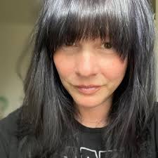 Did Dawn dishwashing soap change scents? It suddenly smells like baby  wipes. I really hate it! Or am I just getting to be more sensitive? I need  a new brand.