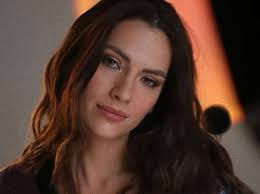 Laura Chimaras dedica poema a Servando y Florentino