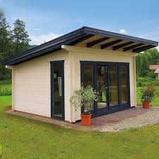 Die Sehr Hochwertige Traditionelle Blockbohlenbauweise Mit Sorgfaltiger Materialauswahl Und Einer Vielfalt An Grossen Hinterhof Buro Holzhaus Garten Gartenhaus