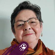 What are some accommodation options for 5 families in Upper Cape?