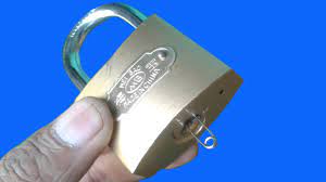Then push the pin left by two or three inches to bend the end slightly. 3 Ways Open A Lock With Safety Pin Youtube