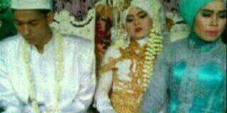 Tim terlebih dahulu akan mengecek akun anda. Pengantin Wanita Meninggal 15 Menit Usai Akad Innalillahi Dream Co Id