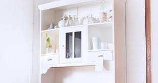 Ich Bin In Einem Haushalt Aufgewachsen In Dem So Ziemlich Alles Weiss Angestrichen Wurde Erst War Es Dunkle Mobel Mobel Weiss Streichen Diy Mobel Schlafzimmer