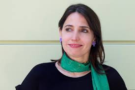 A crítica de arte feminista, Micaela Fernández Darriba, é a protagonista da  Galería de Mulleres en decembro