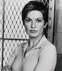 В кино с 30 июля. Mariska Hargitay Mariska Hargitay Olivia Benson Short Hair Styles