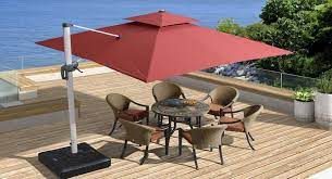 The right patio umbrella can completely change the look and design of your outdoor decor. Best Cantilever Umbrella Reviews Top Tips For Buying Patio Umbrellas Hot Tub Guide