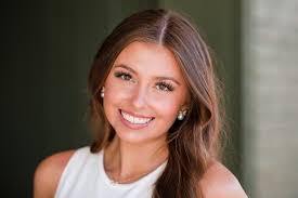 Jodi Pedersen's Instagram, Twitter & Facebook