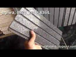 Batu andesit alur rel sangat cocok untuk di pasang pada dinding teras depan rumah, tiang teras dan juga dinding pilar dan lokasi dinding lain nya Pabrik Pengrajin Batu Alam