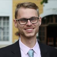 100+ profilů „Danny“