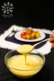 How To Prepare A Hollandaise Sauce Vessy S Day Hollandaise Sauce Hollandaise Homemade Recipes