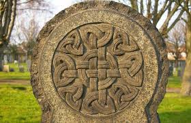 The word 'dara' comes from 'doire', which means oak tree in gaelic. 10 Key Celtic Symbols For Family Explained Lovetoknow