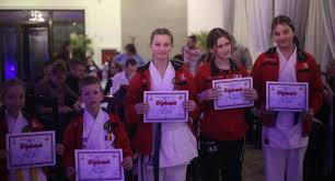 Sportivii albaiulieni premiați cu diplome și aplauze de politicienii din  Alba