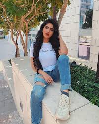نور ستارز noor stars on instagram i m not gonna write you a love song مين بيصدق اني قضيت شي ٣٦ ساعة بس عم اقطع الفيديوها clothes fashion ripped jean