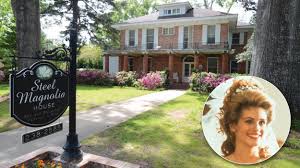 Writer robert harling wrote steel magnolias as a way of coping with the passing of his sister, susan, who died from complications related to diabetes in 1985. The Steel Magnolias House Is A Charming B B In Louisiana
