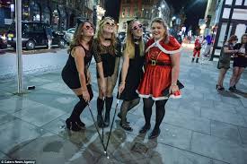 Boxing Day Revellers Take To The Streets Across Britain Daily Mail Online Thank you for any replys.