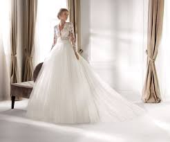 Dhgate ?qui per offrire abiti da sposa invernali mantelli ai prezzi pi?bassi ma con ottima qualit?e un buon servizio clienti. Abiti Da Sposa Invernali Con Sciarpe Stole E Mantelle Vogue Italia