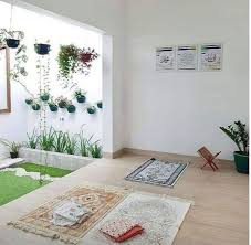 Nggak harus harus diatur dengan bila kamu masih belum yakin dengan warna cat rumah yang bagus menurut pilihanmu, uji coba dulu di salah satu ruangan dengan luas tembok yang. Desain Mushola Dalam Rumah Yang Membawa Suasana Tenang