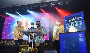 It covers an area of 858 square kilometres, and had a population of 213,876 at the 2010 census (exclude foreign). Majlis Daerah Kuala Langat Jadi Majlis Perbandaran