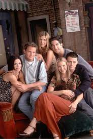 The ensemble cast includes jennifer aniston, courteney cox, lisa kudrow, matt leblanc, matthew perry and david schwimmer. Why Friends Is One Of The Best Series Of All Time Vogue Paris