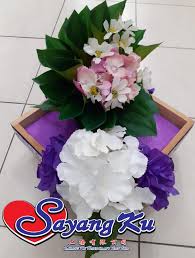 Membuat gubahan hantaran pertunangan, hantaran perkahwinan dan gubahan bantal dan bunga dulang dengan tema purple dan putih ditempah oleh elani daripada. Gubahan Dulang Hantaran Purple 1210106w320 Sayangku Handcraft Online Store The Largest Handcraft Online Store Supplier From Selangor
