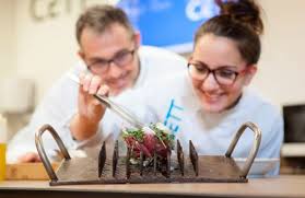 Encuentra las mejores ofertas de muebles de cocina en barcelona y los cupones y promociones de tus tiendas favoritas. Curso De Cocina De Alta Gastronomia Ejecutiva Y Creativa En El Campus Cett Ub Barcelona Gastronomia Cia
