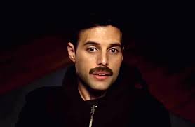 Freddie mercury, who majored in stardom while giving new meaning to the word showmanship, left a legacy of songs, which will never lose their stature as classics to live on forever. Deepfake So Hatte Freddie Mercury In Bohemian Rhapsody Ausgesehen