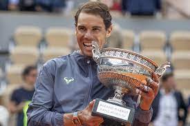 Trainme vous donne toutes les informations nécessaires pour suivre cette édition (programme du tournoi, horaires de diffusion les joueurs attendus : Combien Vont Gagner Les Vainqueurs De Roland Garros 2020 Gq France