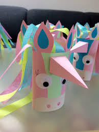 Einfach Den Einladungstext Einrollen Und In Die Rolle Stecken Einladung Einhorn Pferd Kindergeburtstag Basteln Kindergeburtstag Basteln Einhorn Einhorn Basteln