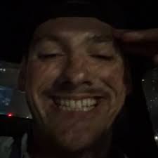 YouTuber Duke Dennis has people stanning for him on-line despite the fact  he got cooked by a high school girl wearing crocs … it's surreal the  lengths that some dudes will go