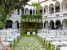 Surabaya Wedding We Love Laugh Kiss Venue Decor Hotel Wedding