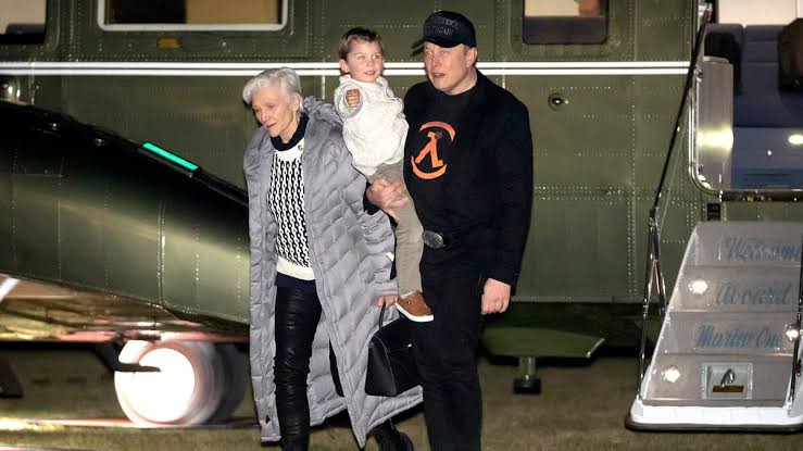 Elon Musk's mother Maye and son X get free ride back to DC with Trump on  Air Force One | Daily Mail Online