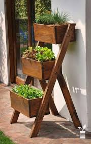 Diy Garden Decorating Ideas On A Budget Wooden Planter Boxes Garden Ladder Vertical Herb Garden Small Space Gardening