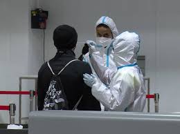 Neues verfahren soll kongresse in wien ermöglichen. Covid Test Viel Los Im Austria Center News W24