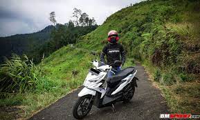 Fitur canggih yang memudahkan keseimbangan pengereman roda depan dan mencegah motor loncat saat mesin dihidupkan dan lebih nyaman saat berhenti di tanjakan atau turunan. 9 Warna Honda Beat 2020 Terbaru Tipe Cbs Iss Dan Deluxe Bmspeed7 Com 9 Warna Honda Beat 2021 Terbaru Tipe Cbs Iss Dan Deluxe Bmspeed7 Com Tak Kalah Mengagumkan Tampilan
