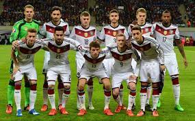 Deutsches team teams live mehr sport hintergrund regional die finals tor des monats übersicht tor des monats archiv beste torschützen beste teams tore suchen tv übersicht tv programm Aufstellung Deutschland Bei Der Fussball Em 2016 Fussball Em 2016