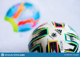 Fu1549 por 20,83 € en alonsport.es, descubre nuestra selección de balones. Madrid Espana Enero 20 2020 Balon Oficial Para El Torneo De Futbol Eurocopa 2020 En Europa Foto Editorial Imagen De Liga Europa 169916161