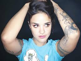 Comedians thirsty for laughter and cash compete at a winery.