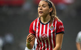 Michelle gonzalez, damaris godinez and yazmin alvarez are the players from the current squads who have worn both jerseys. Chivas Femenil Anuncia El Regreso Norma Palafox Con Curioso Desplegado Mediotiempo