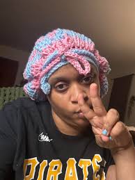 Introduction and photo sharing in a motivation group