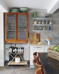 High Style Low Budget In This 750 Square Foot English Flat Kitchen Plans Interior Design Loft Style Loft Apartment