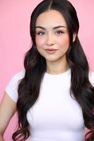 Darlene Altman's Instagram, Twitter & Facebook