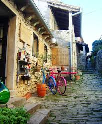 Romans called it castrum rotium or rocium. We Like To Share With You This Little Discovery Hum Croatia The Worlds Smallest Town Istria Istrien Istra Istrie Croati Porec Croatia Small World