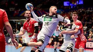 Weitere ideen zu handball, handballspieler, handball bilder. Handball Em Philipp Weber Spielt Sich Nach Vorne Sport Sz De
