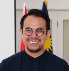 Siapa itu yudist ardhana?, apa agama yudist ardhana, alamat yudist ardhana?. Steven Sim Wikipedia