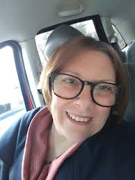 Michele Baumgardner's Instagram, Twitter & Facebook