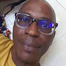 The Undertaker is given a standing ovation backstage from his peers The  respect is real