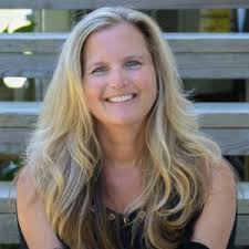 Dawn Damico's Instagram, Twitter & Facebook