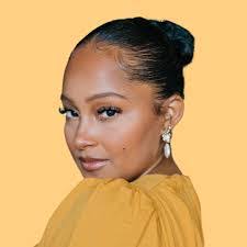 Nia Lawson's Instagram, Twitter & Facebook